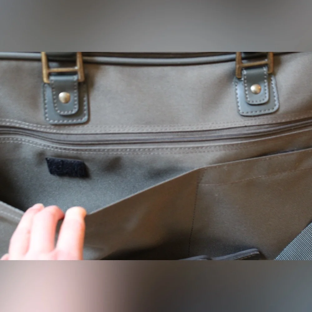 American Tourister Vintage Gray Travel Bag Large